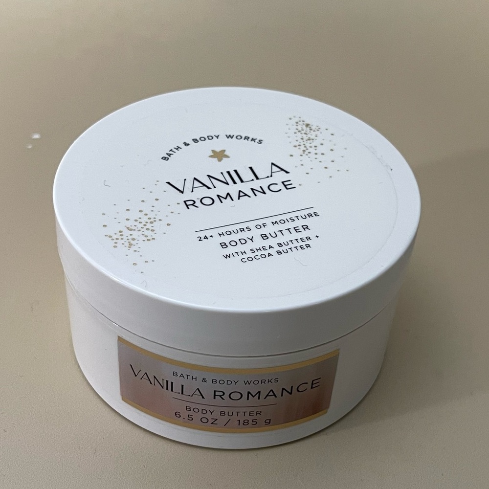 NWT Bath & Body Works Vanilla Romance Body Butter 6.5 Oz